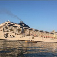 Via le navi da crociera dalla laguna a tutela della salute umana e per far rientrare gli inquinanti dell’aria nei limiti di legge
